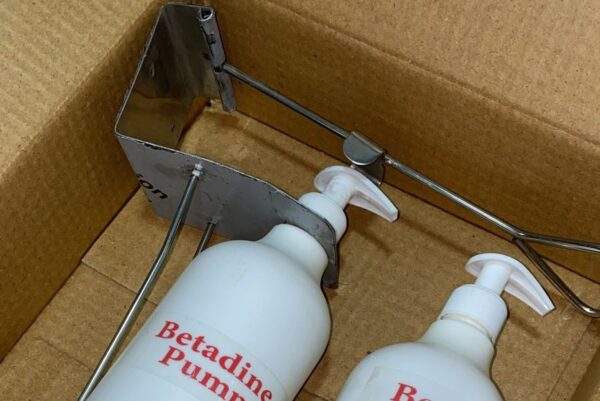 مضخة بيتادين Betadine Pump